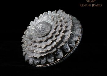 “خاتم ذي ماري جولد” يضم 12.6 ألف حجر ألماس ويدخل موسوعة جينيس للأرقام القياسية