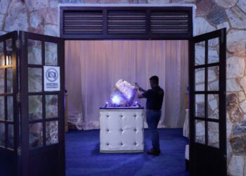 الكشف عن ” ملكة أسيا” أكبر حجر ياقوت طبيعي فى العالم