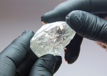 دبي للسلع المتعددة: الإمارات أكبر مركز تجاري للألماس الخام في 2021