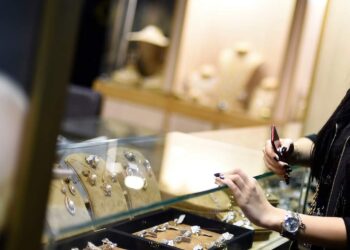 انطلاق «معرض دبي للمجوهرات والأحجار الكريمة والتكنولوجيا» فبراير الجاري