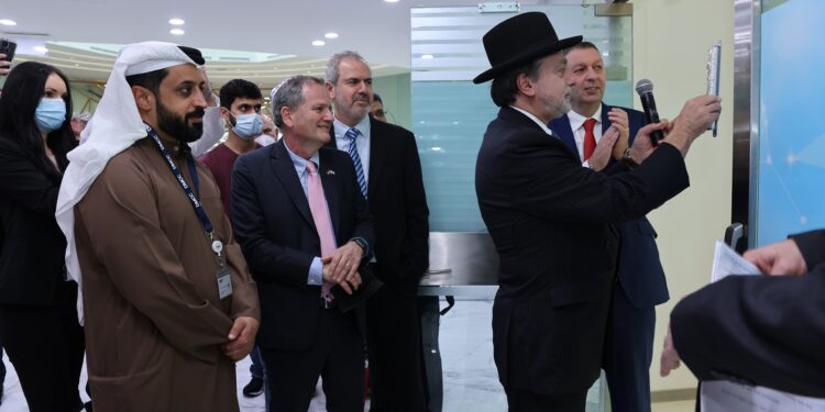 “دبي” تفتتح مكتبًا تمثيليًا لبورصة إسرائيل للألماس