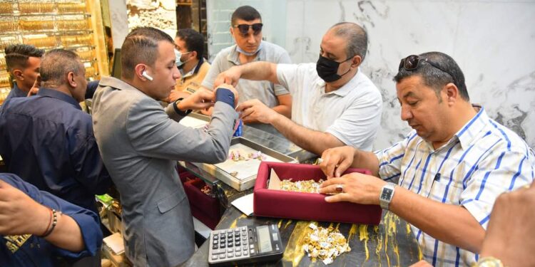تراجع اسعار الذهب وعيار 21 يسجل 995 جنيهًا 87 الذهب .. أفضل الملآذت الآمنة