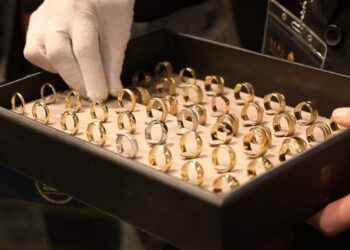 الذهب .. أفضل الملآذت الآمنة