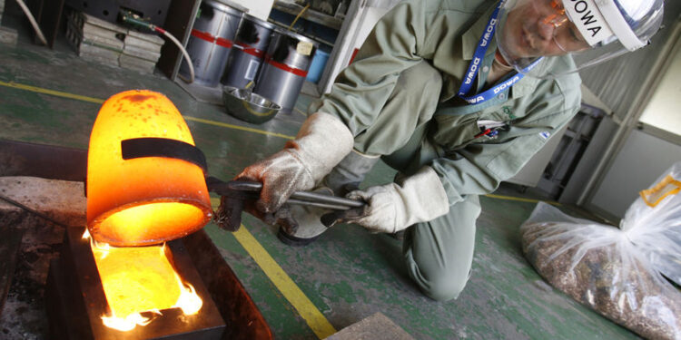 مصر تدرس إقامة مصفاة معتمدة دوليًا لتنقية ودمغ سبائك الذهب