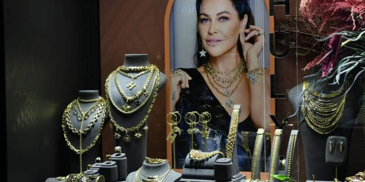 «يلا سوبر آب » تقدم خدمة الاستثمار في الذهب خلال الشهر الجاري 88 IMG 20221009 WA0037