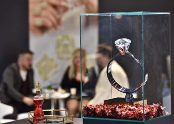 «أي صاغة » : 5 جنيهات تراجعاً في أسعار الذهب وعيار 21 يسجل 1100 جنيه