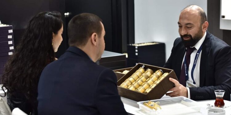 «أي صاغة »: تراجع أسعار الذهب وعيار 21 يسجل 1083 جنيهاً 87 «أي صاغة »: تراجع أسعار الذهب وعيار 21 يسجل 1083 جنيهاً