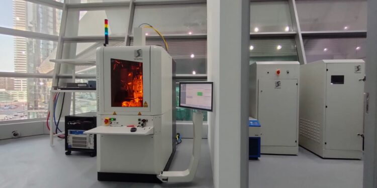 «سينوفا » السويسرية تفتتح منشأة جديدة لتصنيع الماس بمركز دبي للسلع