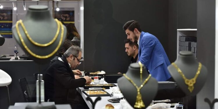 «أي صاغة »: ارتفاع أسعار الذهب بالأسواق المحلية وعيار 21 يسجل 1212 جنيهاً