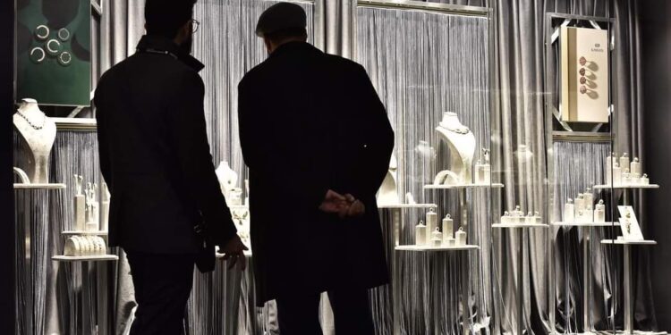 «التقرير الشهري ل أي صاغة » : 90 جنيهاً ارتفاعاً في أسعار الذهب خلال شهر أكتوبر الماضي