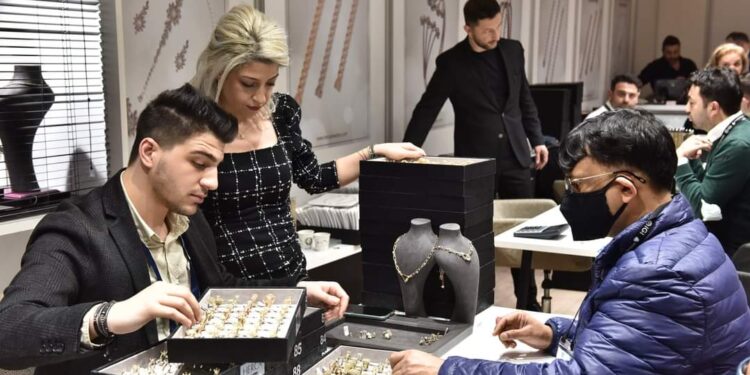 «أي صاغة »: 16 جنيهاً تراجعاً في أسعار الذهب 88 «أي صاغة »: 16 جنيهاً تراجعاً في أسعار الذهب