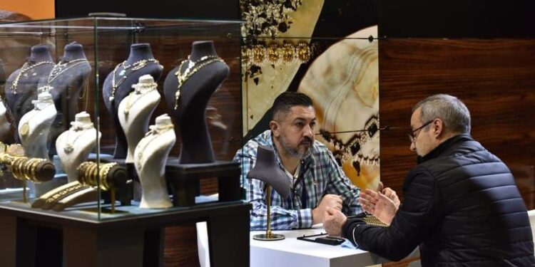 «أي صاغة »: استقرار أسعار الذهب وعيار 21 يسجل 1266 جنيهاً 88 «أي صاغة »: استقرار أسعار الذهب وعيار 21 يسجل 1266 جنيهاً