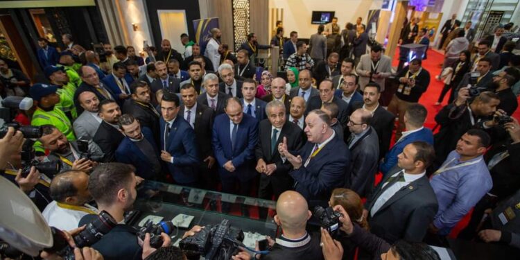 «النواب»: تجار الذهب يتلاعبون في أسعار الدولار 88 «النواب»: تجار الذهب يتلاعبون في أسعار الدولار