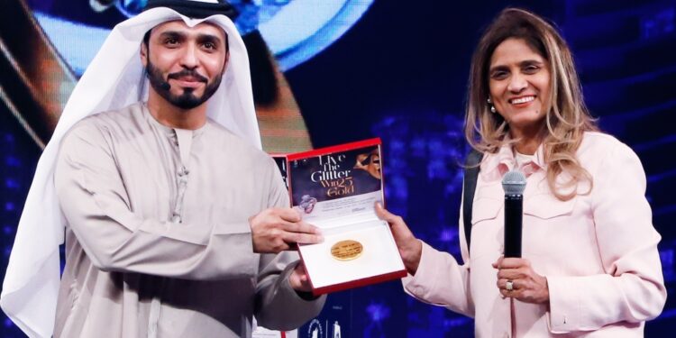 « دبي للمجوهرات » تمنح 11 كيلوجرام من ذهب للفائزين بمهرجان دبي للتسوق 87 « دبي للمجوهرات » تمنح 11 كيلوجرام من ذهب للفائزين بمهرجان دبي للتسوق