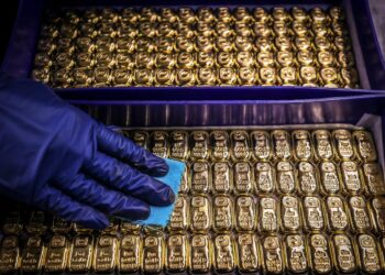 وزير البترول يعلن بدء الإنتاج التجاري من منجم إيقات للذهب خلال أسابيع