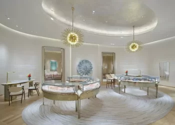 ” تيفاني أند كو” تفتتح متجرًا جديدًا في دبي