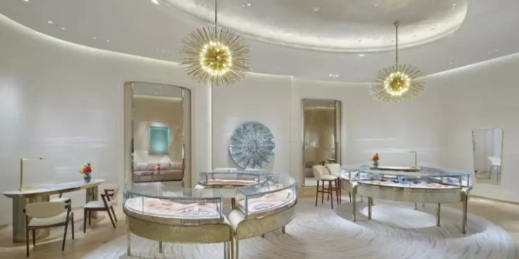 " تيفاني أند كو" تفتتح متجرًا جديدًا في دبي 88 ” تيفاني أند كو” تفتتح متجرًا جديدًا في دبي