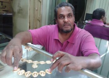 «عوض جاسر» .. صائغ الحلي النوبية