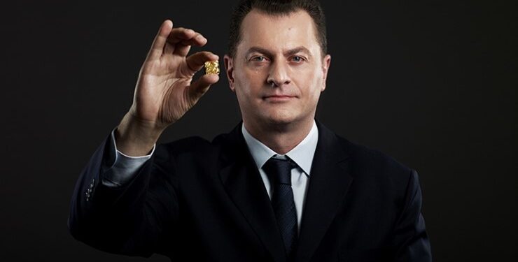 اللبناني “فريد معوض”… ثامن أغلى مالك للألماس في العالم