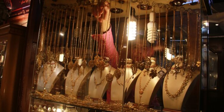 ” شعبة الذهب”: السوق يترقب انتعاش المبيعات في “عيد الأم”