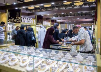 الذهب يواصل الصعود والجنيه يسجل 14 ألف جنيه