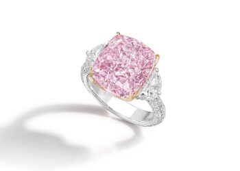 خاتم “ذا بينك داون” بسعر تقديري 21 مليون دولار يقود مزاد سوذبيز