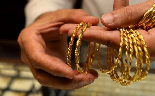 الصاغة موطن "الذهب الكسر" 88 الصاغة موطن “الذهب الكسر”