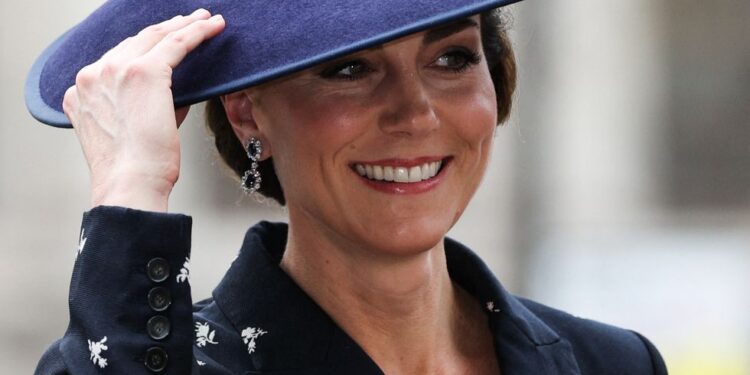 "كيت ميدلتون" تتألق بأقراط الأميرة ديانا في الكومنولث 2023 92 “كيت ميدلتون” تتألق بأقراط الأميرة ديانا في الكومنولث 2023