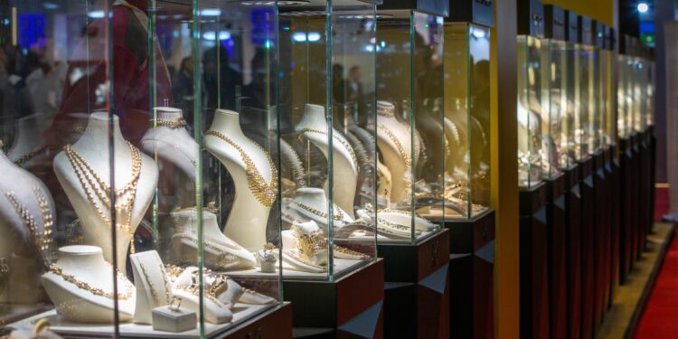 شعبة الذهب: تخوفات تخفيض الجنيه تقود أسعار الذهب لتسجيل مستويات قياسية