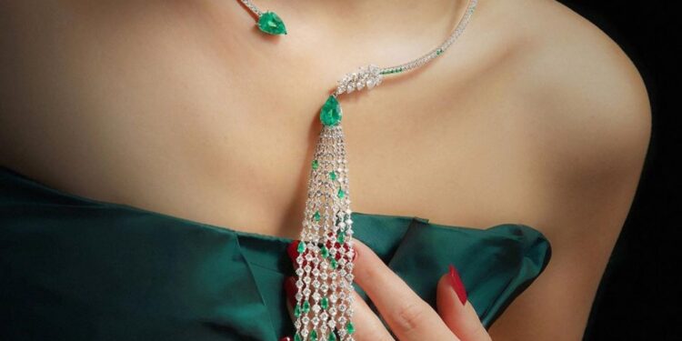 مجوهرات “جيسموندي 1754” تستحوذ على “فيندورفا” الإيطالية مقابل 665 ألف دولار.