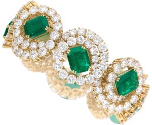 Alexandre Reza Colombian Emerald Diamond Gold Bracelet French circa 1974 Heritage Auctions USED 041823 300x247 1