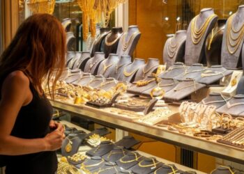 تراجع قطاع صناعة المجوهرات الأمريكية بمعدل أبطأ خلال الربع الأول من 2023