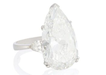 مزاد “جون موران” يبيع ماسة بقيمة 979 ألف دولار