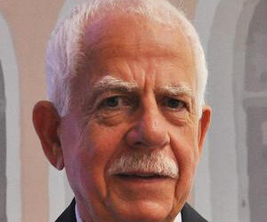 رحيل نائب رئيس الاتحاد العالمي للمجوهرات “رولاند نفتول” عن عمر يناهز 85 عامًا