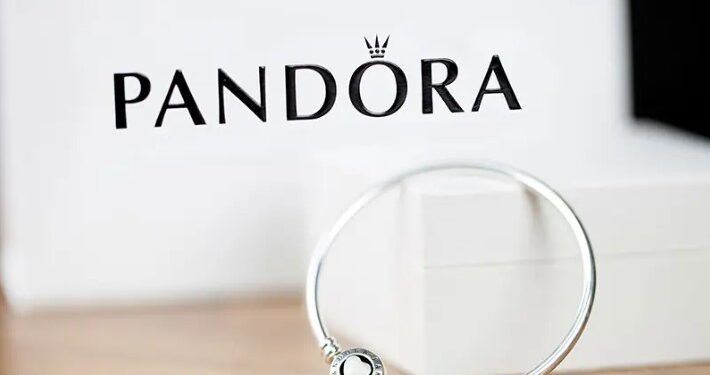 "باندورا" للمجوهرات تعين "ماسيمو باسي" رئيساً لعمليات البيع بالتجزئة 86 “باندورا” للمجوهرات تعين “ماسيمو باسي” رئيساً لعمليات البيع بالتجزئة