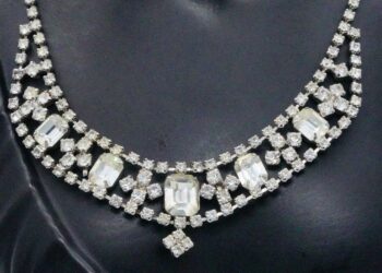 مجوهرات “العصر الذهبي” تتصدر مزاد نجوم هوليوود 2023