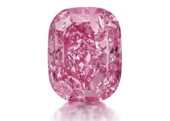 للبيع في مزاد علني.. ماسة “الوردية الأبدية” تستهدف 35 مليون دولار