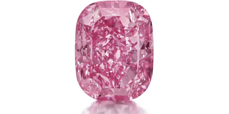 للبيع في مزاد علني.. ماسة "الوردية الأبدية" تستهدف 35 مليون دولار 88 للبيع في مزاد علني.. ماسة “الوردية الأبدية” تستهدف 35 مليون دولار