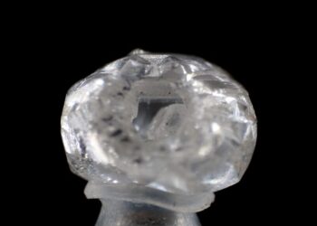 “دي بيرز” تكتشف ماسة “القلب النابض” المتحركة وزنها 0.329 قيراطًا