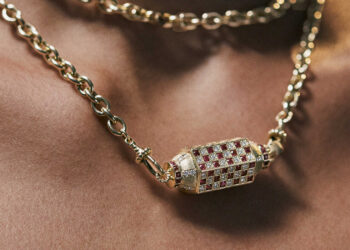 طرح قلادة”تشيك” لـ “ماري ليشتنبرج” للبيع مقابل 23.4 ألف دولار