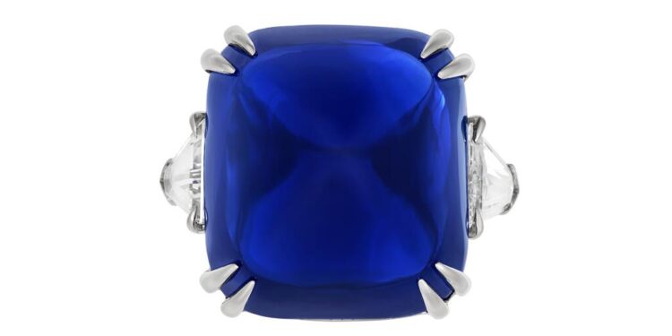 بيع مجوهرات بقيمة 45.8 مليون دولار في مزاد كريستيز 98 ماسة “نجمة مصر” اختفت بعد تنازل الملك فاروق عن العرش.. تحقق 3 ملايين دولار في مزاد كريستيز