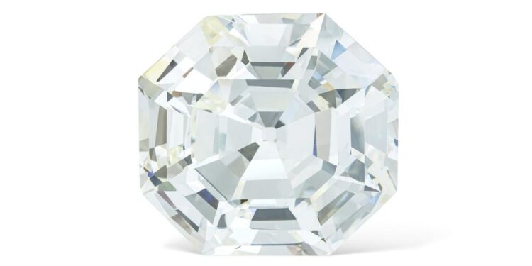 ماسة “نجمة مصر” اختفت بعد تنازل الملك فاروق عن العرش.. تحقق 3 ملايين دولار في مزاد كريستيز