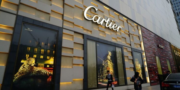 ارتفاع مبيعات “ريتشمونت” للمجوهرات إلى 14.57 مليار دولار