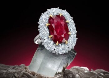 خاتم من العقيق البورمي يتوقع أن يصل سعره إلى 1.1 مليون دولار