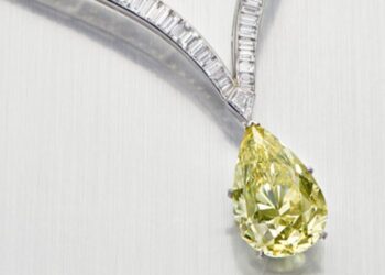 ” كريستيز” تعرض قلادة من الألماس الأصفر للبيع بقيمة تقديرية 500 ألف دولار