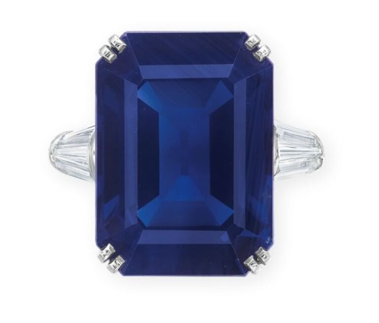 Christies royal blue kashmir ring USED 052823 768x655 1