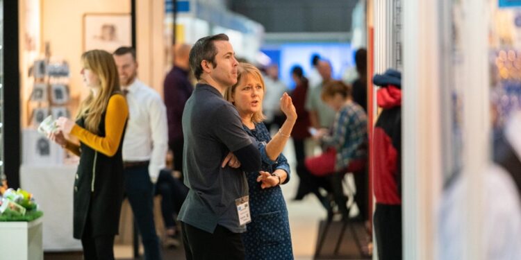 إرجاء معرض الخريف التجاري للمجوهرات باسكتلندا لأغسطس المقبل