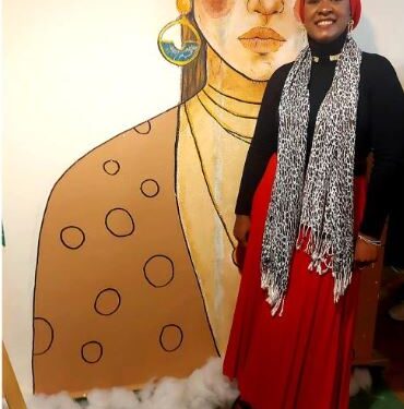 «يسرا رمضان» تنسج تفاصيل الحياة النوبية في قطع من الحلي