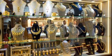 «آي صاغة»: ارتفاع أسعار الذهب محليًا وعالميًا بدعم من ضعف الدولار وترقب بيانات الوظائف الأمريكية 1 90 جنيهاً تراجعاً في أسعار الذهب خلال يومين