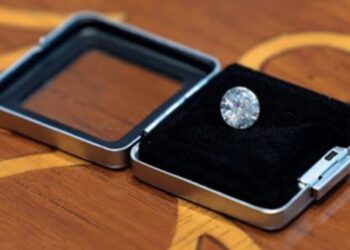 رئيس وزراء الهند يهدي ماسة خضراء للسيدة الأولى في الولايات المتحدة